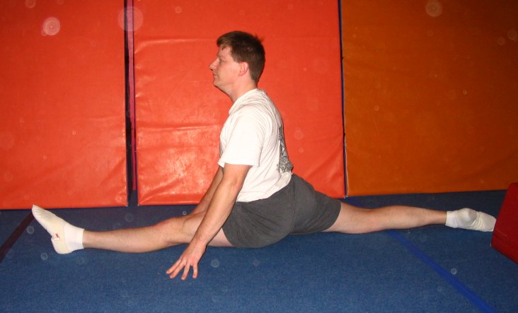 http://www.drillsandskills.com/images/stretches/sp004.jpg